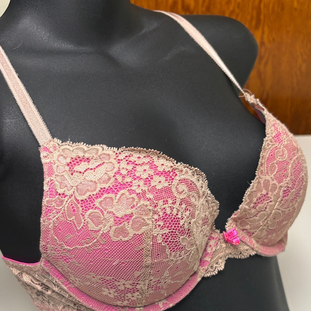 Victoria's Secret 34B Pink & Beige Lace Push up bra GUC - Picture 2 of 11